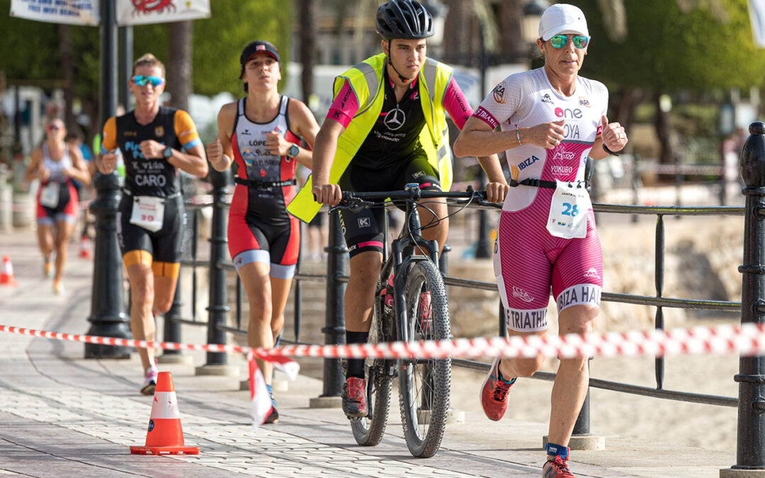 Jacob Sánchez e Indre Barkute ganan el Duatló Santa Eulària